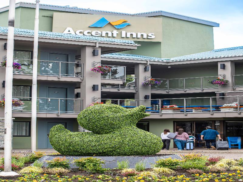 Accent Inn Victoria — exterior view