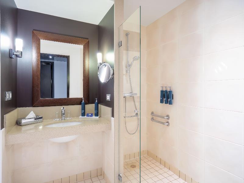 DoubleTree by Hilton Paris Boulogne image