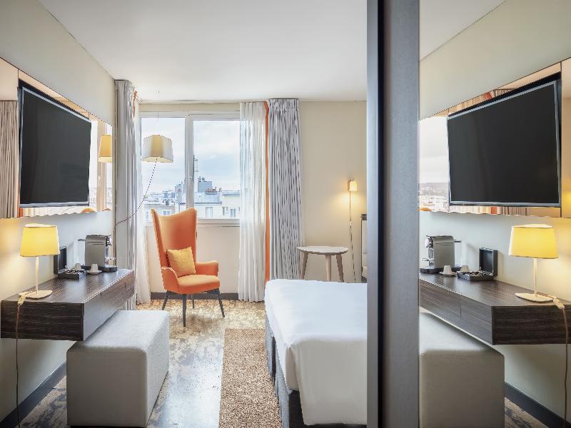 DoubleTree by Hilton Paris Boulogne image