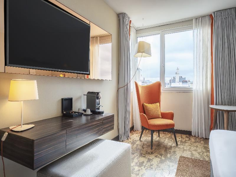 DoubleTree by Hilton Paris Boulogne image
