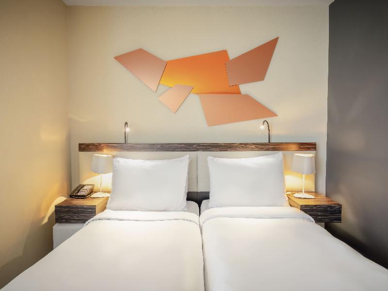 DoubleTree by Hilton Paris Boulogne image