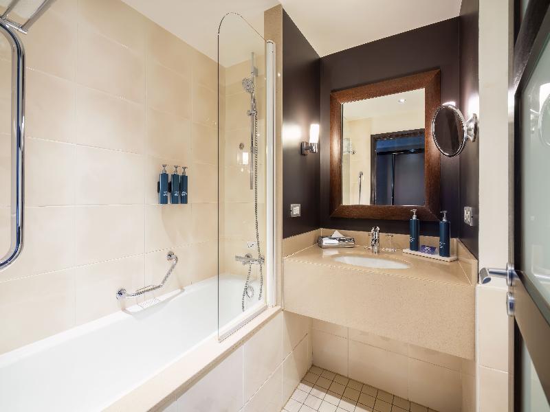DoubleTree by Hilton Paris Boulogne image