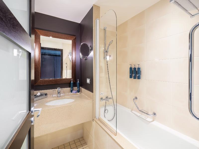 DoubleTree by Hilton Paris Boulogne image