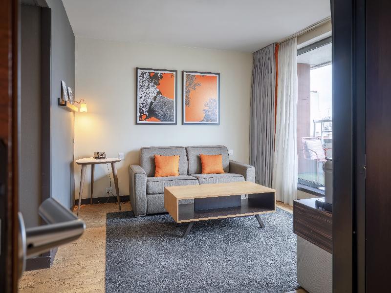 DoubleTree by Hilton Paris Boulogne image