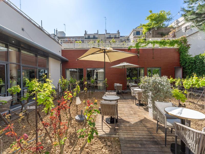 DoubleTree by Hilton Paris Boulogne image