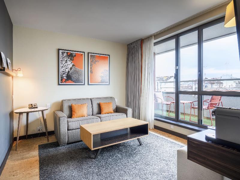 DoubleTree by Hilton Paris Boulogne image