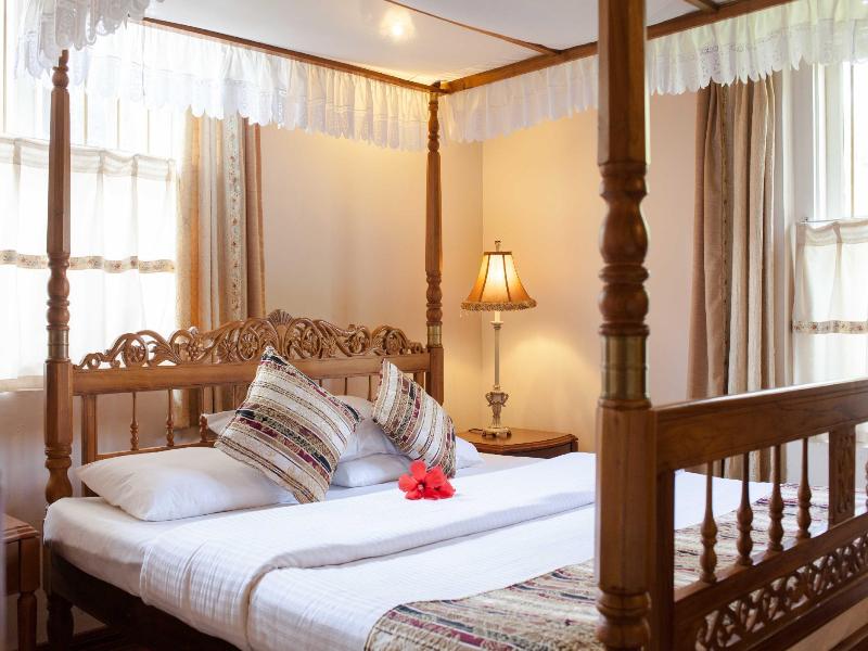 Manor House Boutique image