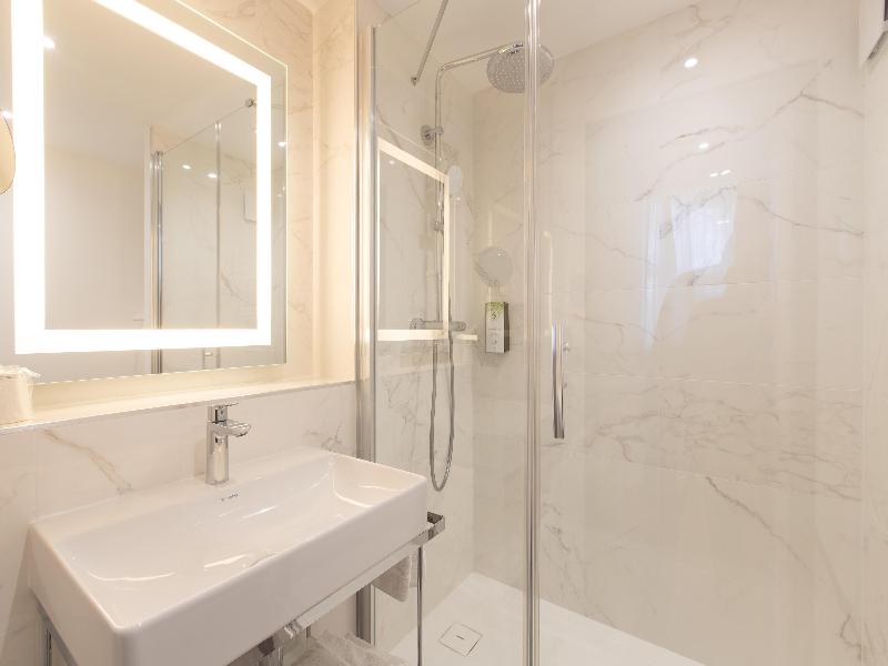 Four Points by Sheraton Reims Cathédrale image