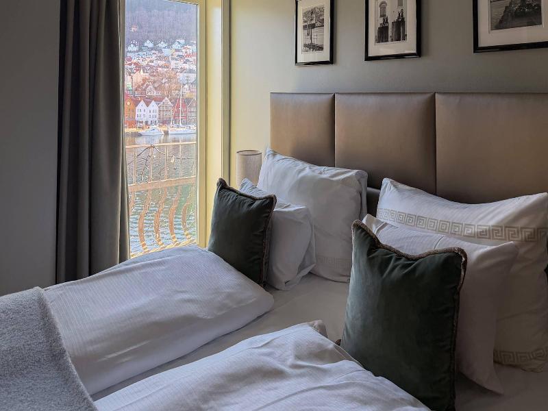 Clarion Hotel Admiral image