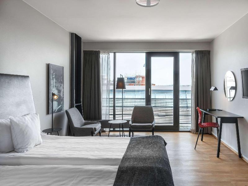 Quality Hotel 11 image