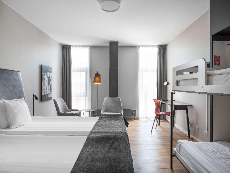 Quality Hotel 11 image