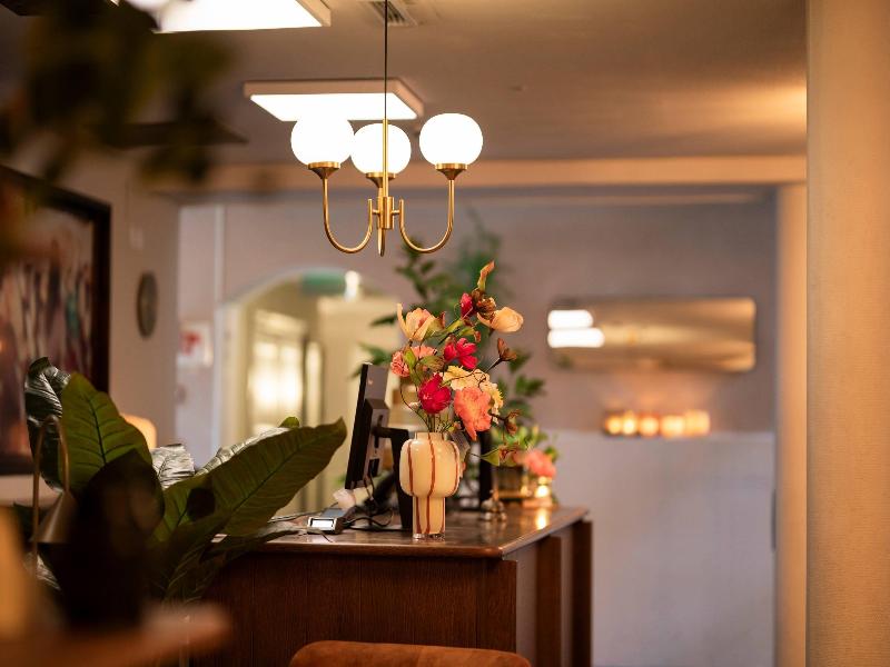 Home Hotel Victoria image