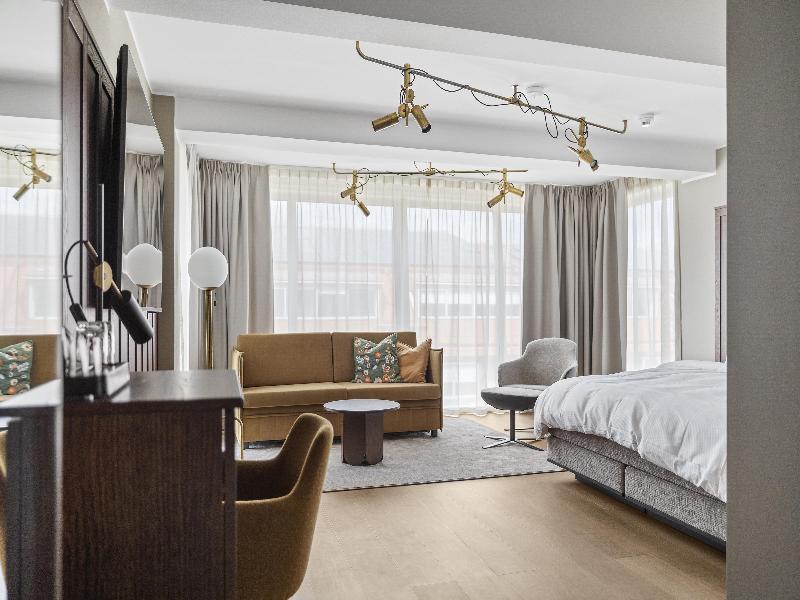 Best Western Plus Hotel Savoy image