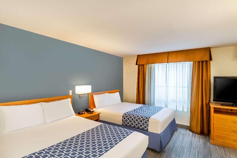 Econo Lodge Inn & Suites University Hotel Econo Lodge Inn & Suites University Hotel