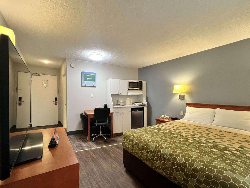 Econo Lodge Motel Village Hotel Econo Lodge Motel Village Hotel
