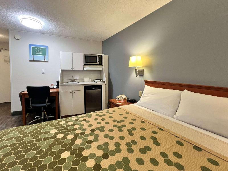 Econo Lodge Motel Village Hotel Econo Lodge Motel Village Hotel