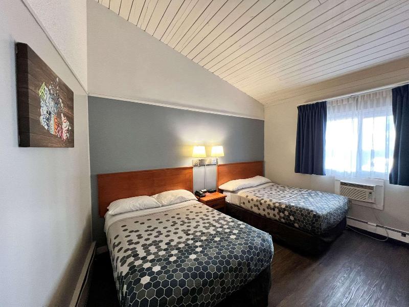 Econo Lodge Motel Village Hotel Econo Lodge Motel Village Hotel