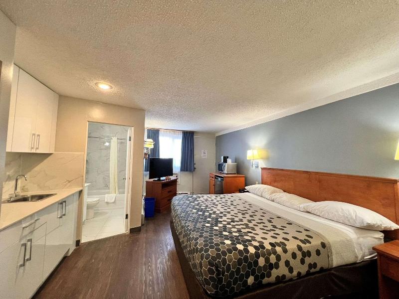 Econo Lodge Motel Village Hotel Econo Lodge Motel Village Hotel