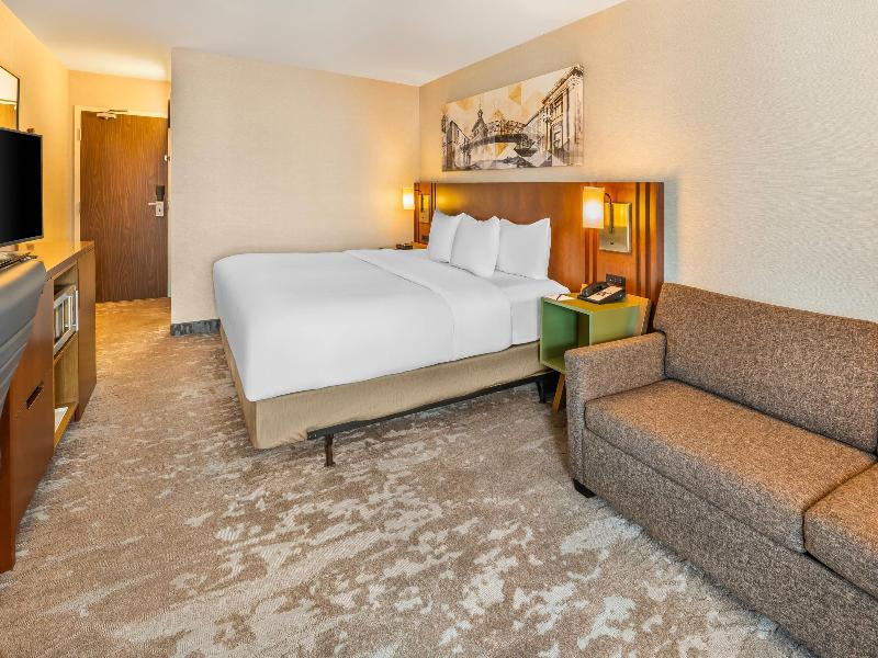 Comfort Inn Hamilton image