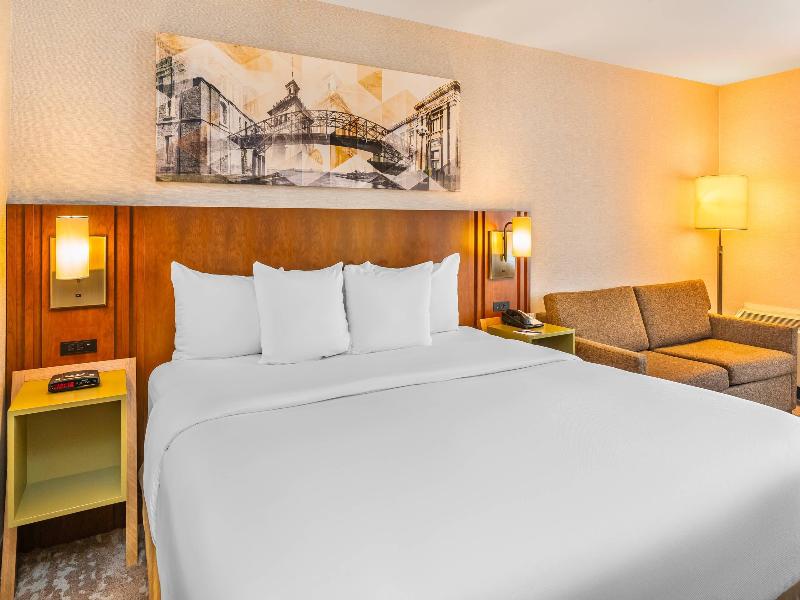 Comfort Inn Hamilton image