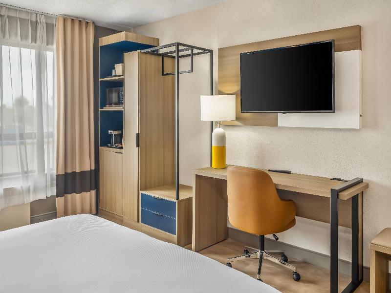 Comfort Inn -London image