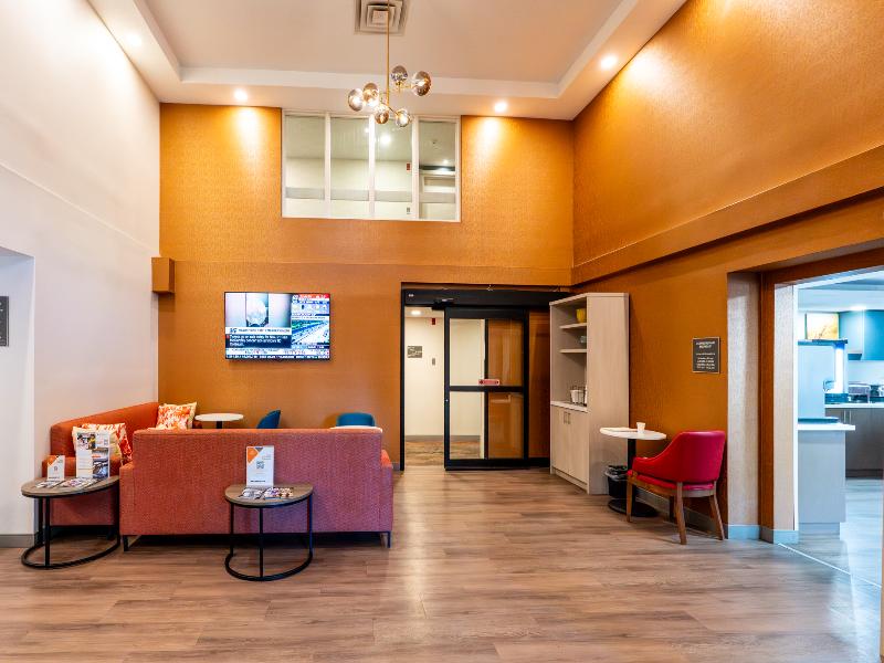 Comfort Suites London image