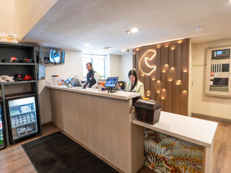 Comfort Suites London image