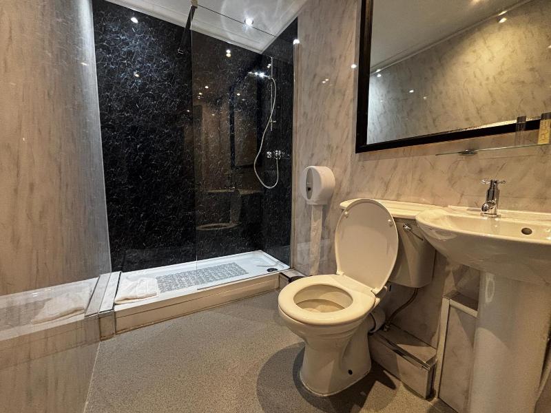 Safestay Glasgow image