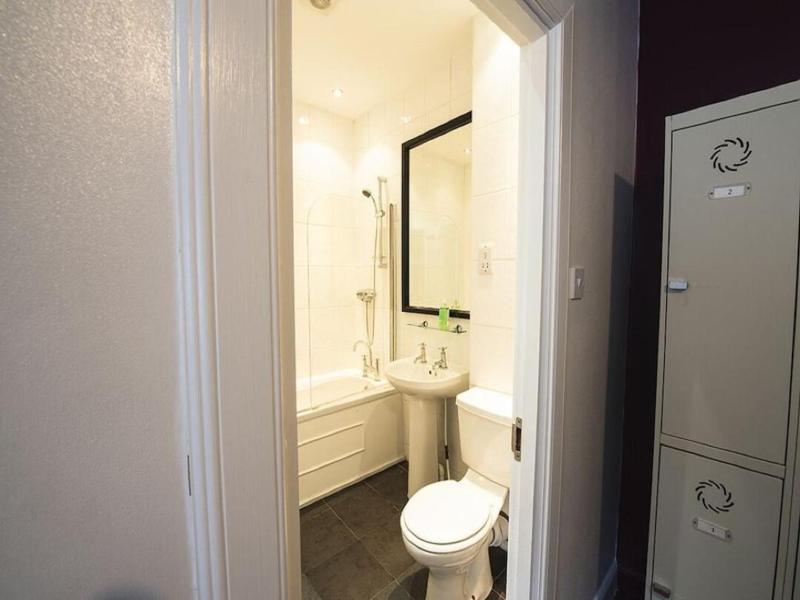 Safestay Glasgow image