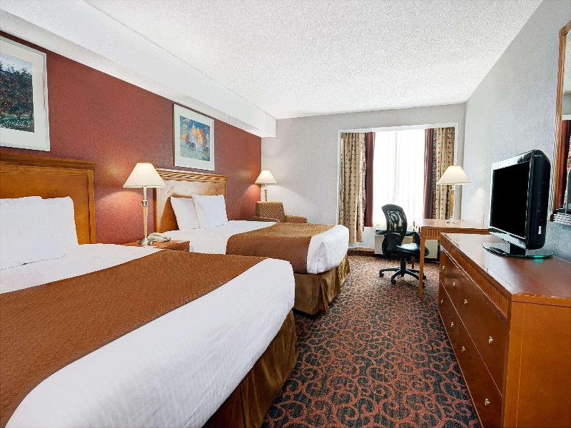 Ramada by Wyndham Niagara Falls/Fallsview image