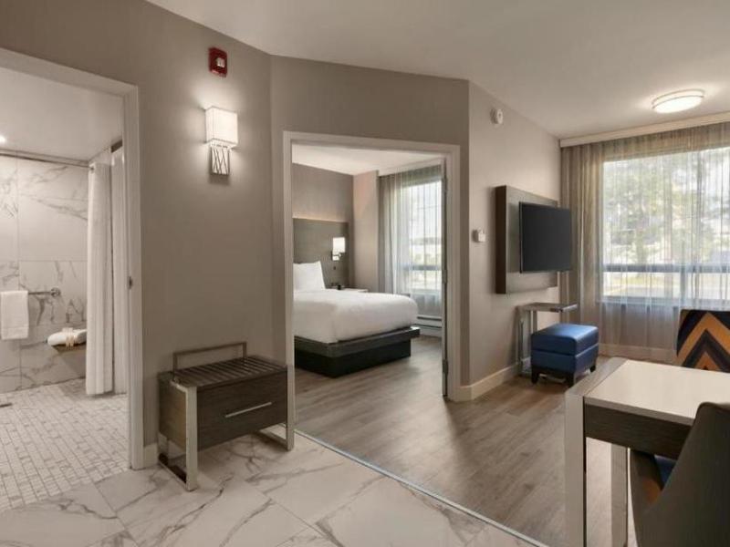 Embassy Suites by Hilton Montreal Airport image