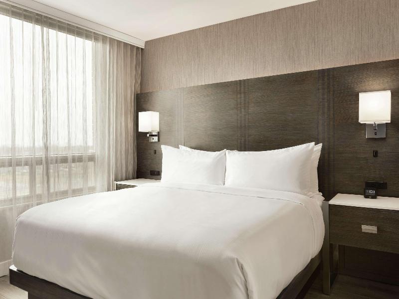 Embassy Suites by Hilton Montreal Airport image