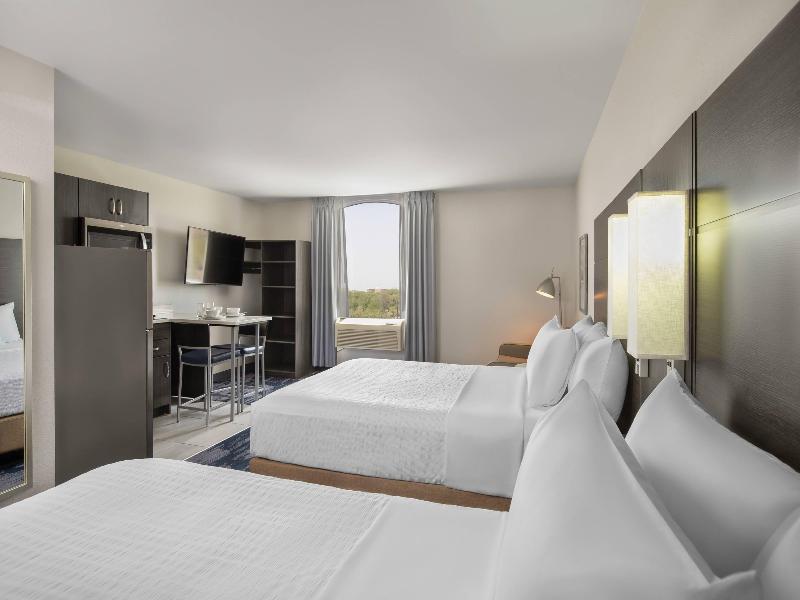 Quality Inn Winnipeg image