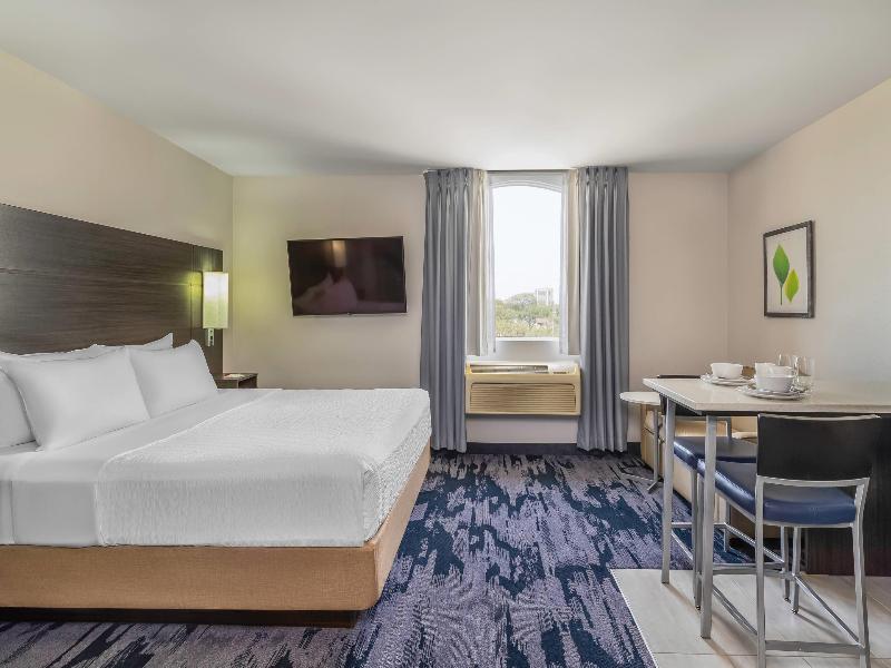 Quality Inn Winnipeg image