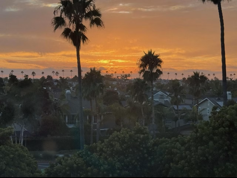 Holiday Inn Express and Suites Carlsbad Beach image