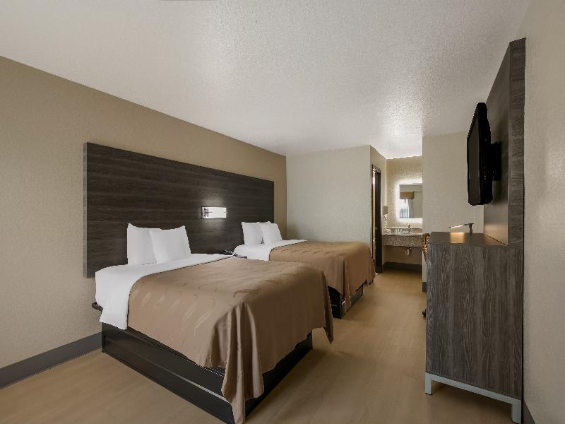 Quality Inn Commerce image
