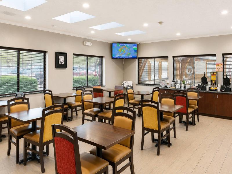 Quality Inn Corning image