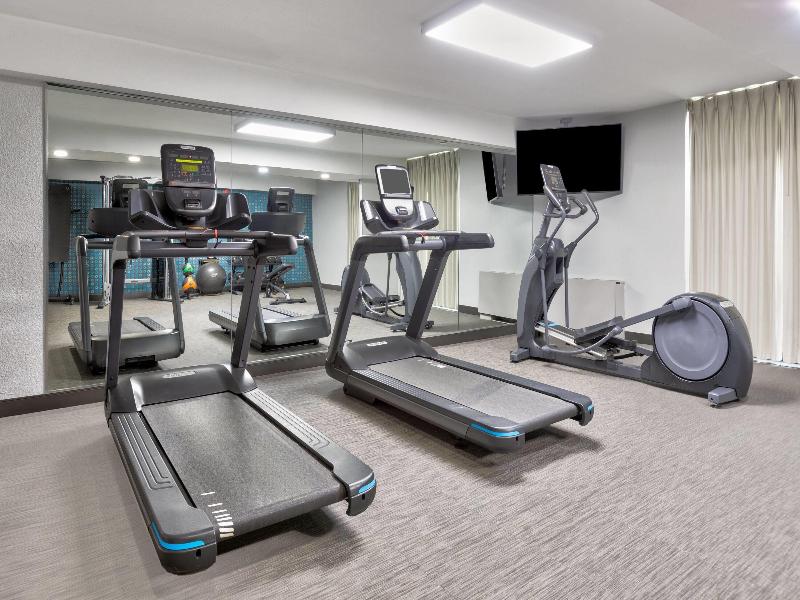 La Quinta Inn & Suites Dallas I-35 image