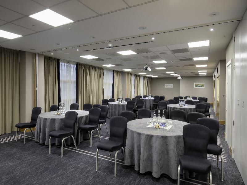 Hilton London Canary Wharf image