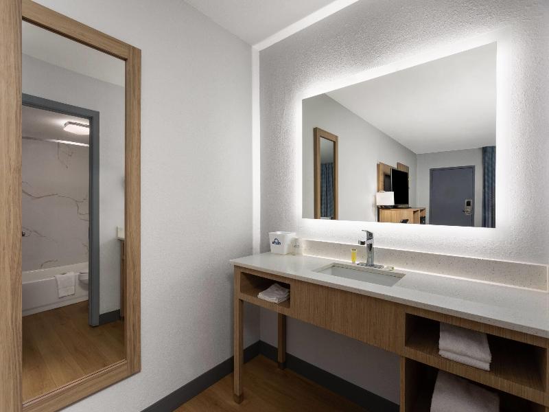 DOUBLE KING SIZE BED — photo 4