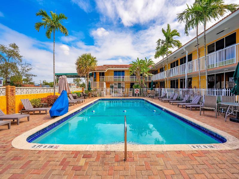 Quality Inn & Suites Airport/Cruise Port Hollywood image