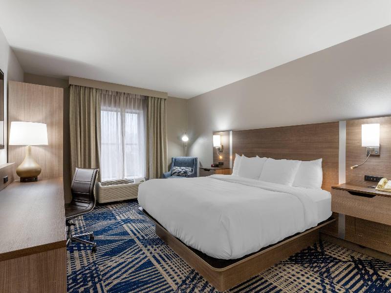 Comfort Inn & Suites Hot Springs Midtown image