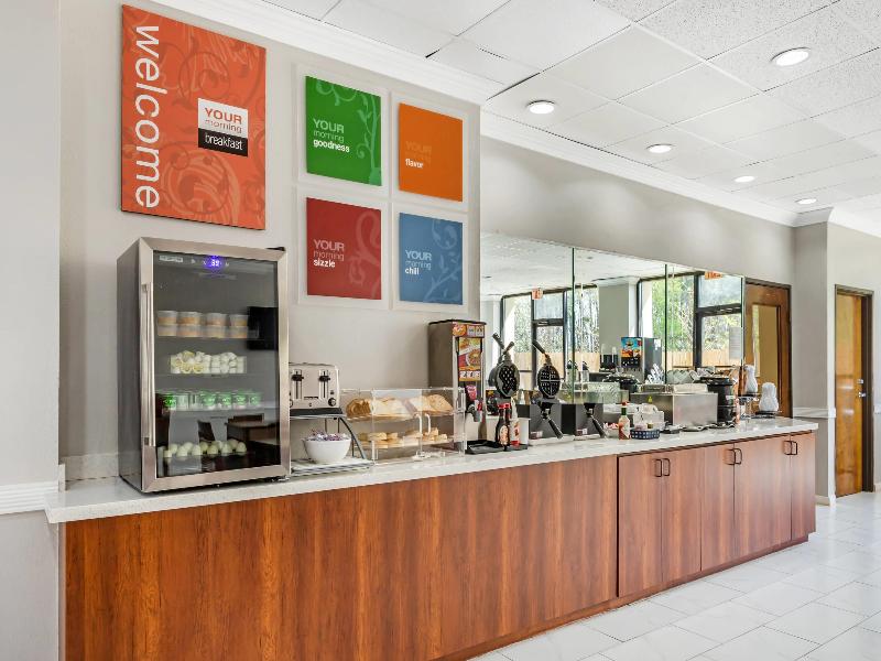 Comfort Suites Bush Intercontinental Airport image
