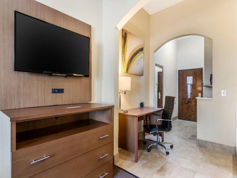 Comfort Suites Bush Intercontinental Airport image