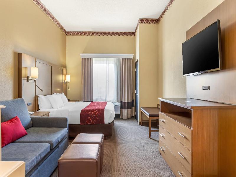 Comfort Suites Bush Intercontinental Airport image