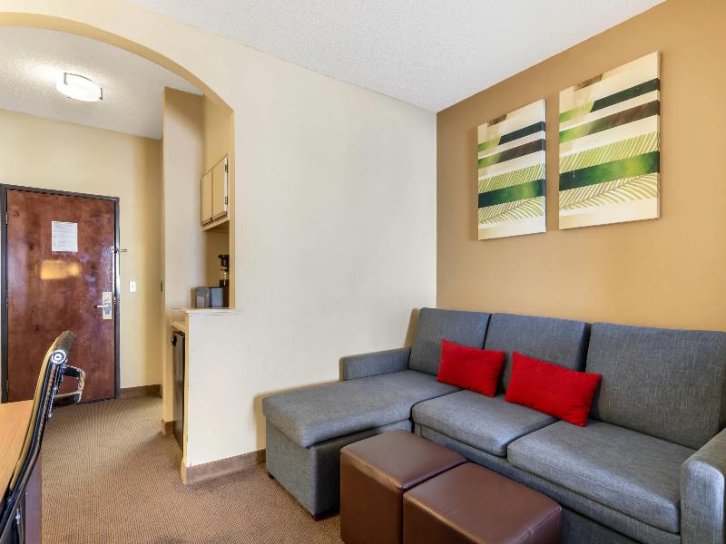 Comfort Suites Bush Intercontinental Airport image