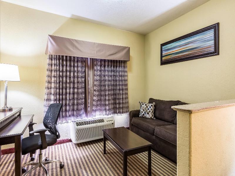 Quality Suites Houston North - Spring