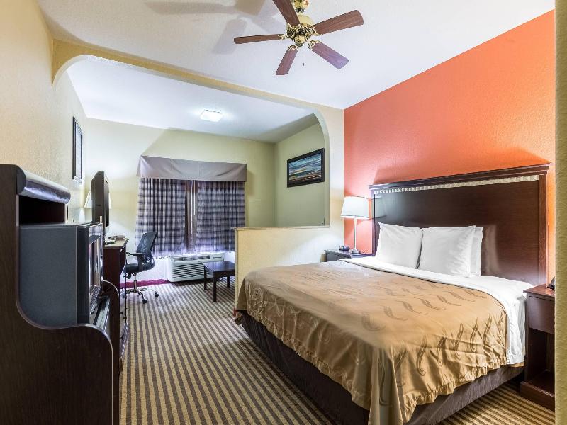 Quality Suites Houston North - Spring