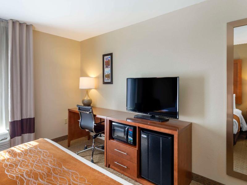 Comfort Inn Kennesaw image
