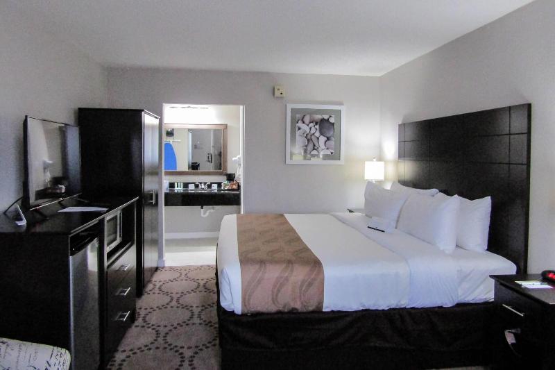 Quality Inn & Suites Kissimmee by The Lake image